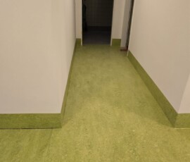 Altenheim Pfaffenhofen – Linoleum Flur Detailansicht